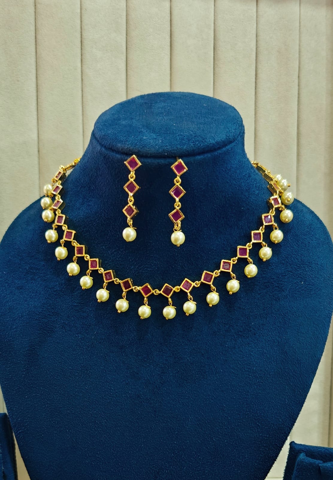 Elegant Gold Pearl and Ruby Necklace Set